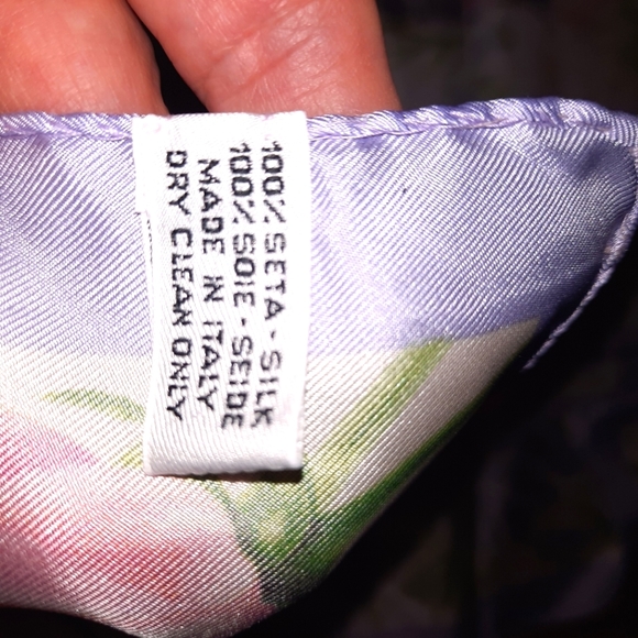 Harrods of London 100% Silk Scarf made in Italy nwt - Picture 6 of 6